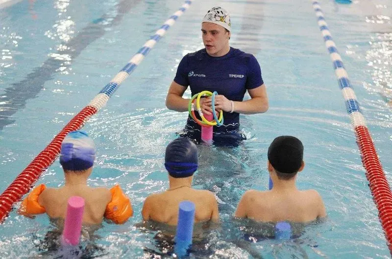Личный тренер по плаванию. Тренер в бассейне: зачем он нужен и чему может научить? Занятия для беременных
