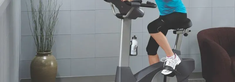 Как накачать ноги на велотренажере, или очевидное-невероятное. Польза велотренажера: какие мышцы работают и как правильно заниматься Как накачать икры ног на велотренажере