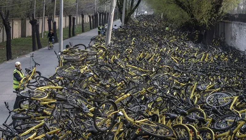 Почему в Европе так много брошенных велосипедов? Голландские велосипеды на развес Почему в амстердаме выбрасывают велосипеды.