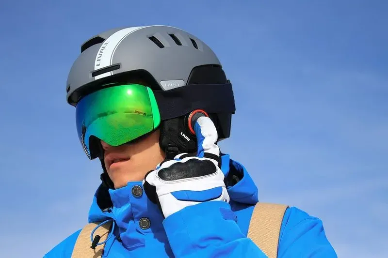 Горнолыжная защита коленей. Защита для сноубордиста: шлемы, одежда, обзор производителей и отзывы