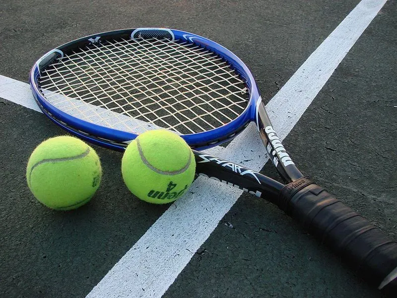 Подбор теннисной ракетки для большого тенниса. Выбор теннисной ракетки