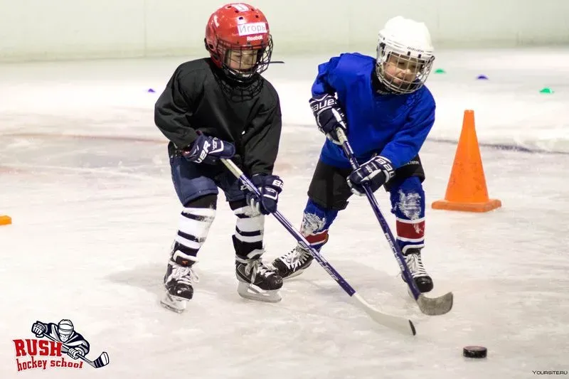 Занятия по хоккею с шайбой. Школа хоккея для взрослых: групповые и индивидуальные тренировки